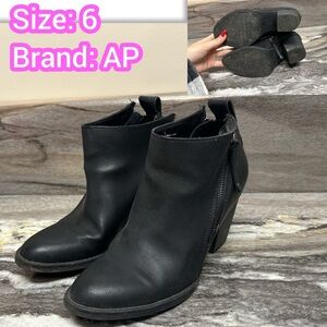 Womens black heeled boots